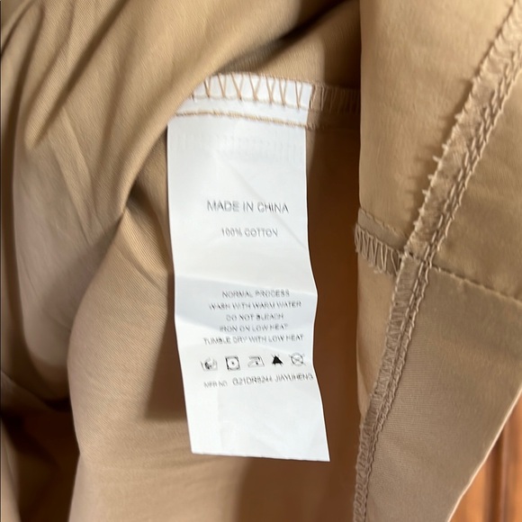 Women’s Large Beige Collared Wrap Dress NWT - Picture 5 of 5